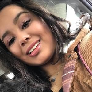 Meet your Posher, Kassandra